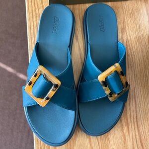 Olukai La’i Slide in Lagoon (blue)